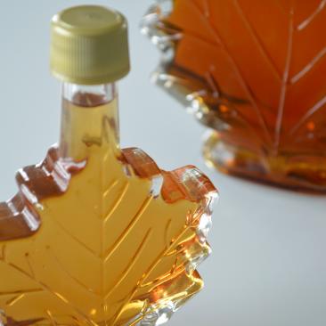 Maple syrup (c) Nadine Primeau via Unsplash